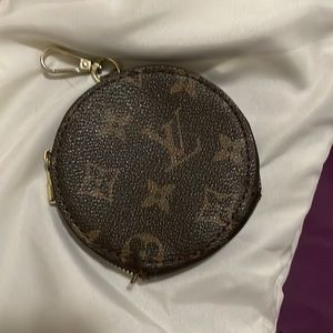 A Louis Vuitton coin purse